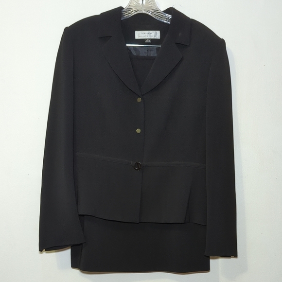 Tahari Black Skirt Suit for Business Professional Office Women's Size 10 - Picture 1 of 5